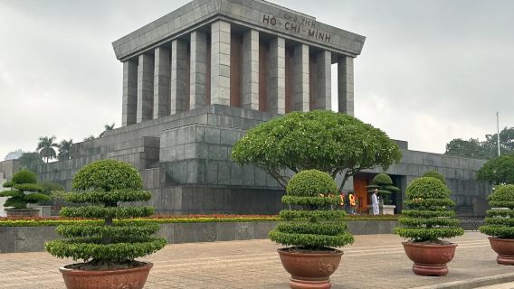 越南河內巴亭廣場+升龍皇城+文廟+還劍湖專車一日遊