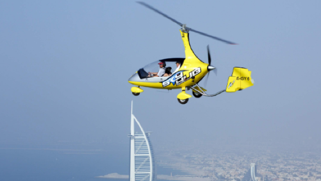 Esperienza di volo in autogiro a Dubai (ammira l'Ain Dubai e l'Arcipelago di Palm Jumeirah dall'alto)