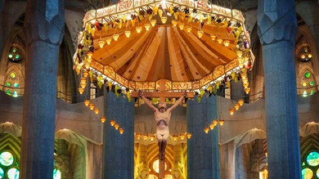 聖家族大教堂半日遊：含門票 + 中文人員導覽（拼團 / 私人導覽可選）