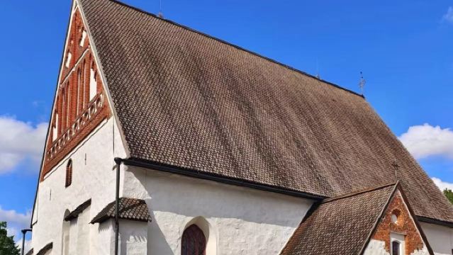 芬蘭赫爾辛基波爾沃中世紀古城+教堂+露天市場【私家定制包車】