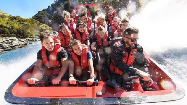 Queenstown Shotover Jet Speedboating Experience (Including Round-Trip Shuttle)