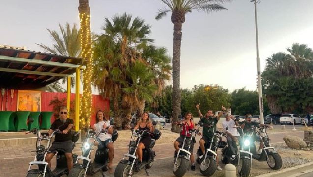 Sunset Island Tour in Aruba on Electric Scooter (1 or 2-seater)