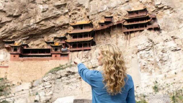Private Tour to Yungang Grottoes and Hanging Temple (Entrance Fees Not Included)