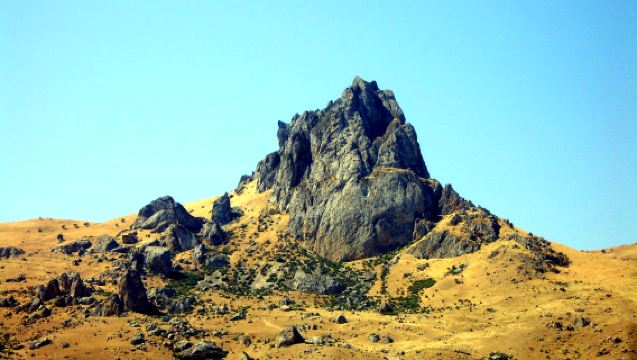 粉紅湖+拐杖糖果山脈+貝什巴爾馬克山+比比海巴特+第一口油井