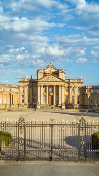 1-day tour to Blenheim Palace + Cotswolds AONB from London (Chinese/English guide + round-trip transfer)