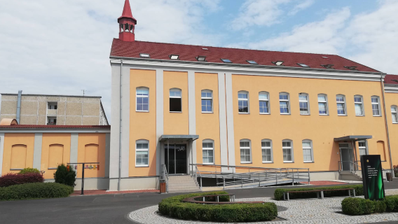 Prague Czech Karlovy Vary Bandar KV pergi-balik + Kolonnada Mill lawatan sehari - Pilihan terbaik