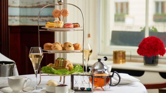 Té de la tarde exquisito en The Milestone Hotel de Londres (ambiente elegante + experiencia gastronómica con bocados ingleses)