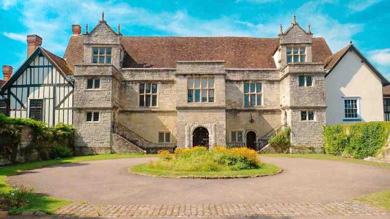 Maidstone Audio Tour: Courts, Cultures, and Historic Chronicles Audio Walk