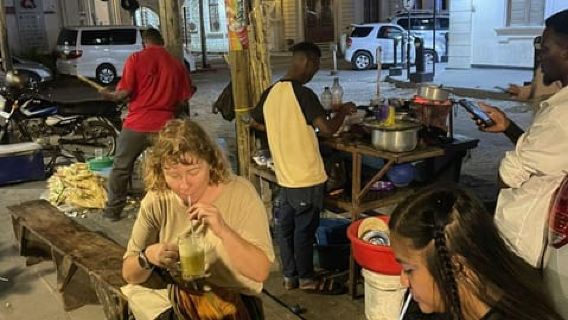 Dar es Salaam: Street Food Tour with Local Guide