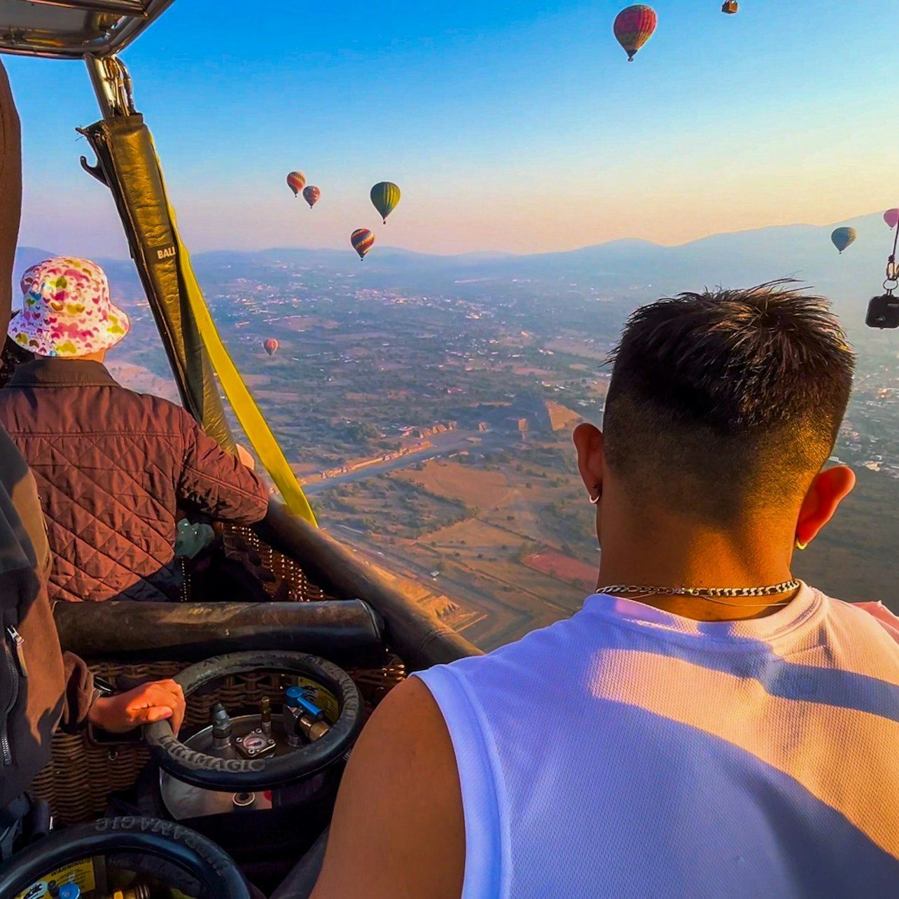 Teotihuacan & Basilica of Guadalupe: Balloon Flight + Guided Tour