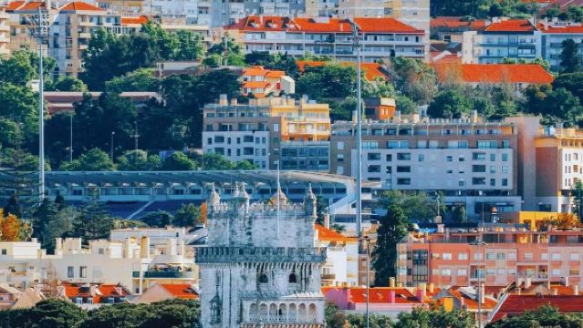 ทัวร์โปรตุเกสหนึ่งวัน ถนนเก่าปอร์โต + โบสถ์ซานอิลเดฟอนโซ + โรงกลั่นไวน์ Kalian บริการภาษาจีนและภาษาอังกฤษ