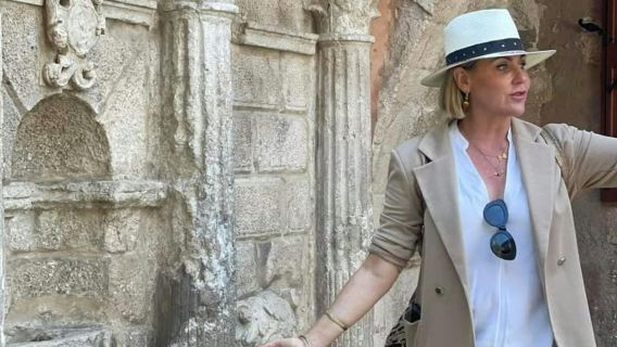 From Argiroupolis to Kournas Lake and Chania tour from Heraklion