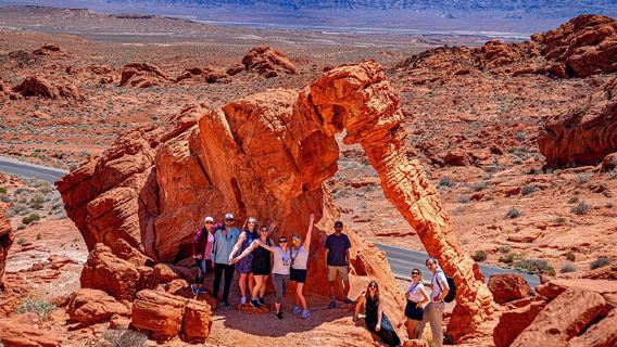 Tour giornaliero guidato per piccoli gruppi nella Valley of Fire da Las Vegas