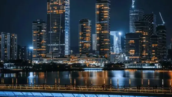 Excursión de un día con guía exclusivo en Guangzhou (Torre de Guangzhou/Templo Ancestral de la Familia Chen/Shamian/Crucero nocturno por el río Pearl/Baiyun Mountain, etc.)