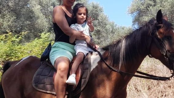 From Tropea: Horseback Riding Tour with Picnic in Francica