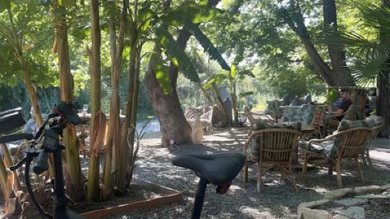 Tour ecologico lungo in bici elettrica di Chania + spuntino tradizionale