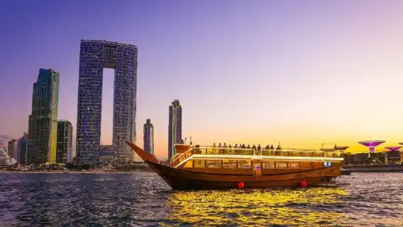 杜拜：濱海快車遊輪晚餐