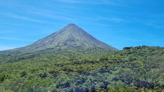 Gunung Berapi Arenal: Pendakian Berpemandu Jalur El Silencio