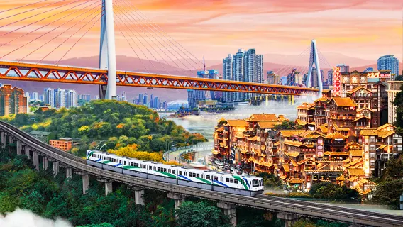 Tagesausflug in Chongqing mit Reiseleiter: Yangtse-Seilbahn + Schwebebahn durch Gebäude + Hongyadong + Porzellan-Stadt - Kinder frei