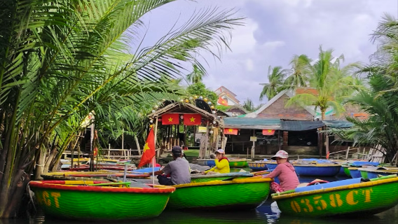 Tour riêng Hội An trong ngày từ Đà Nẵng: Tham quan Phố cổ, Thuyền dừa và Lễ hội đèn lồng sông Hoài