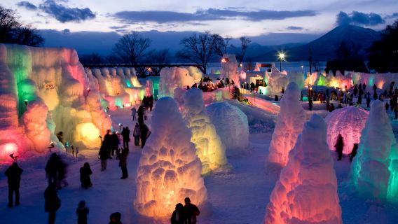 Hokkaido Noboribetsu Jigokudani + Tōya-See + Shōwa-Shinzan Bärenfarm + Shikotsu-See | Begrenzt auf das Eisskulpturenfestival