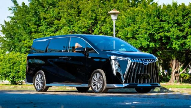 Leshan Rail Station - Leshan Giant Buddha Private Round-Trip Transportation