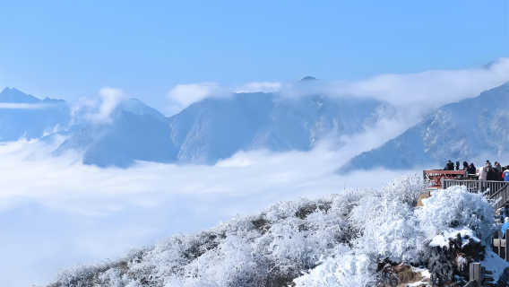 Chengdu Xiling Schneeberg 1-Tages-Gruppentour: Ein Sommerrefugium und ein Winterschneeparadies; Seilbahnfahrt optional.