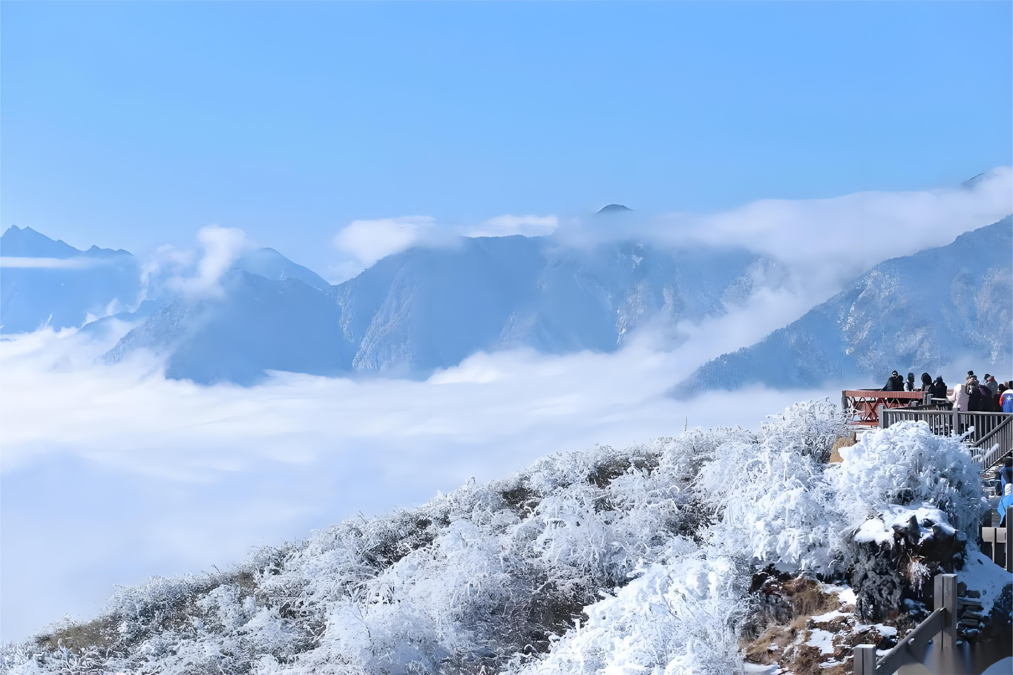 Tour di gruppo di 1 giorno alla montagna innevata di Xiling a Chengdu: un rifugio estivo e un paradiso invernale innevato; funivia facoltativa.