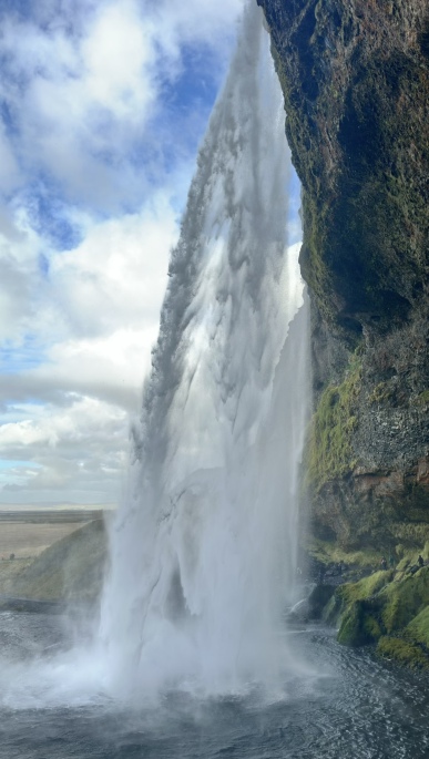 Reykjavik - Seljalandsfoss - Skógafoss - Crashed DC 3 Plane