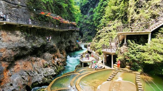 perjalanan satu hari ke Kota Kuno Tongren, Ngarai Besar Tongren, Zhongnanmen, dan Kuil Dongshan di Provinsi Guizhou (Layanan dalam bahasa Inggris dan Mandarin)