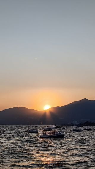 Fuxian Lake Group Day Tour in Kunming:Enjoy A Calm Pedal Boat Ride on China's Deepest Lake