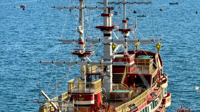 東京來回包車|箱根（大湧谷、蘆之湖海盜船）（江之島）一日遊