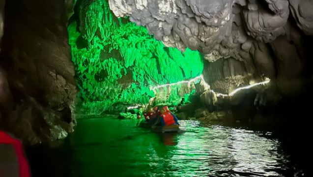 Lawatan sehari ke Chongzuo Longgong Fairyland dan Gu Longshan Grand Canyon [pilihan pakej berkumpulan kecil/lawatan peribadi]