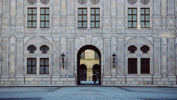 Jerman Munich - Istana Munich - Muzium BMW - Lawatan Sehari Sewaan Peribadi - Pilihan Terbaik
