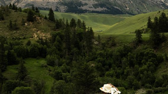 Sewa pakaian Tibet