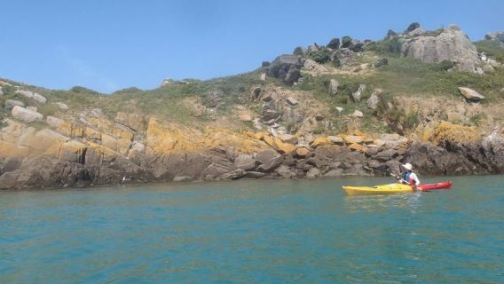Guided sea kayak excursion in Saint-Malo or Cancale