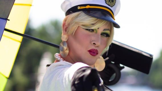 Berlin : Croisière de 2 heures sur la Sprée avec drag queen et visite touristique