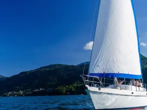 Sunset sailing on lake Como with private skipper