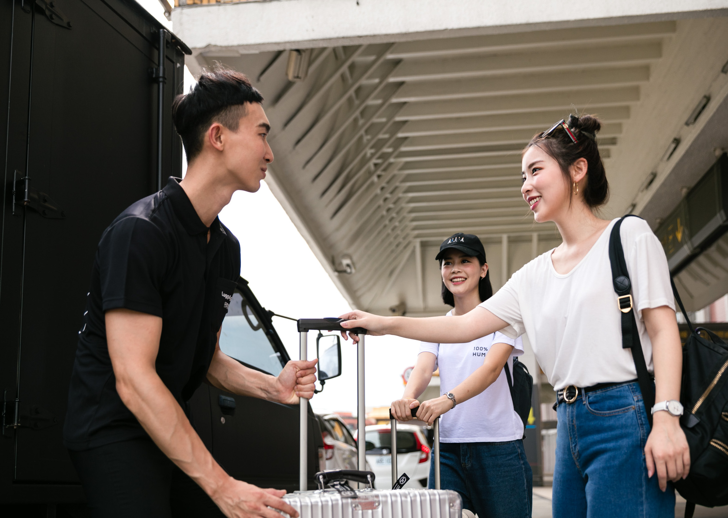 Fukuoka Luggage Delivery Service (Between Fukuoka Airport and Hotel)