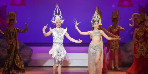 曼谷金東尼人妖秀【經典秀場|VIP坐席|普通座