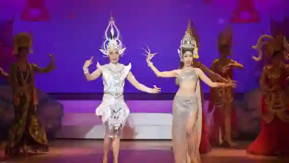 曼谷金東尼人妖秀【經典秀場|VIP坐席|普通座