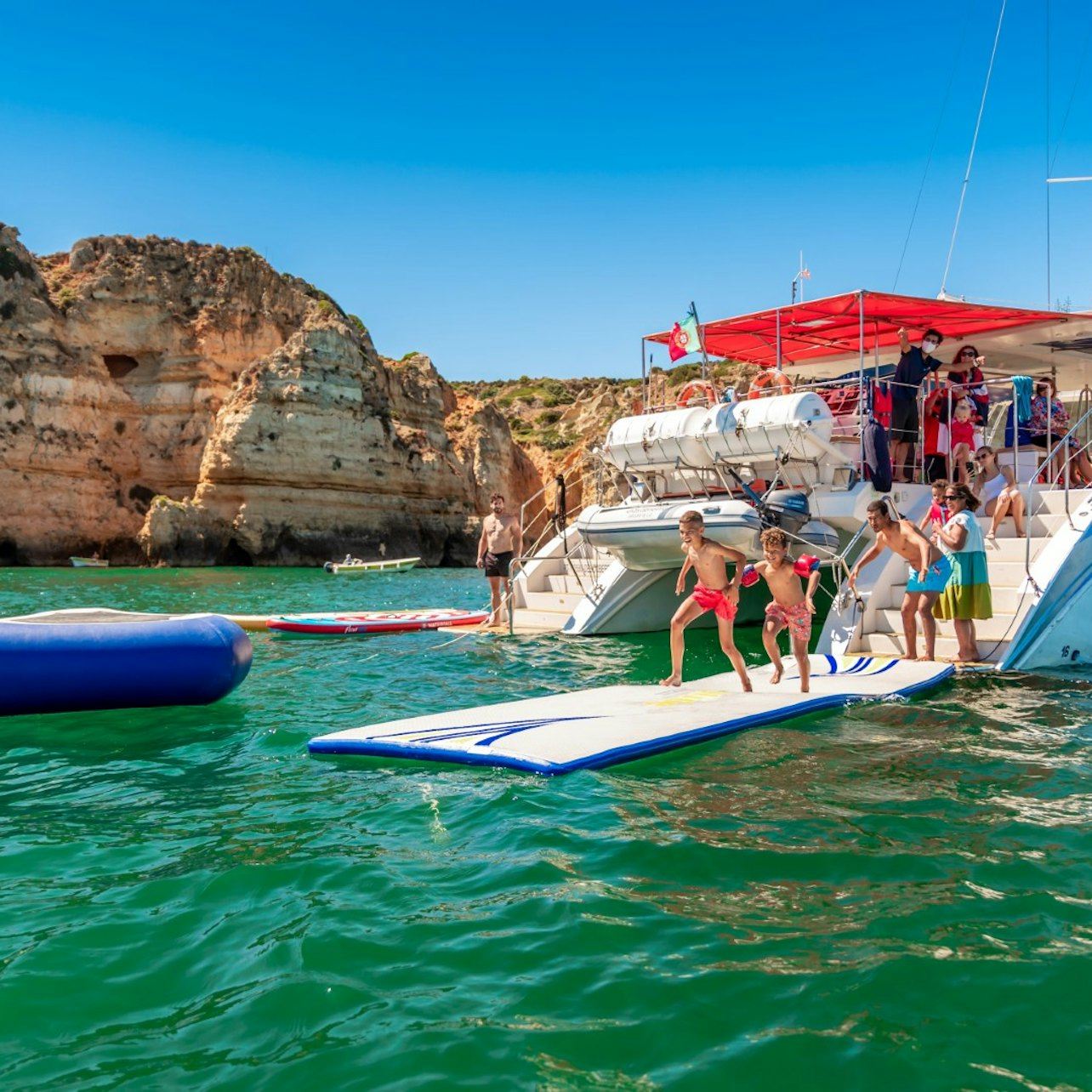 Spiagge dell'Algarve: crociera di mezza giornata in catamarano da Lagos