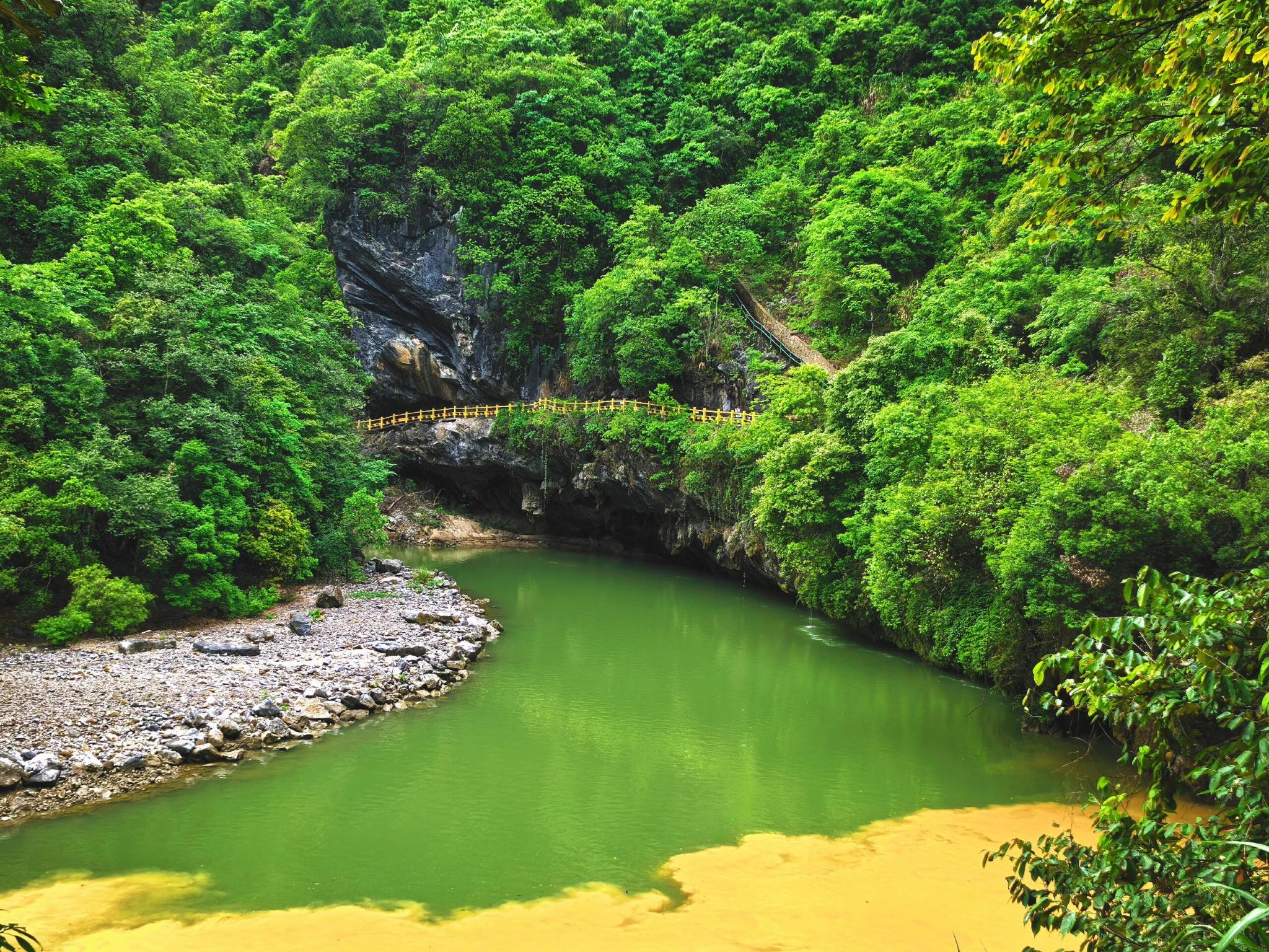 ทัวร์ 1 วันพื้นที่ท่องเที่ยวภูเขาหยุนเหมินเฉากวน + เหมารถเสียนเหมินฉีเซีย - บริการภาษาอังกฤษได้