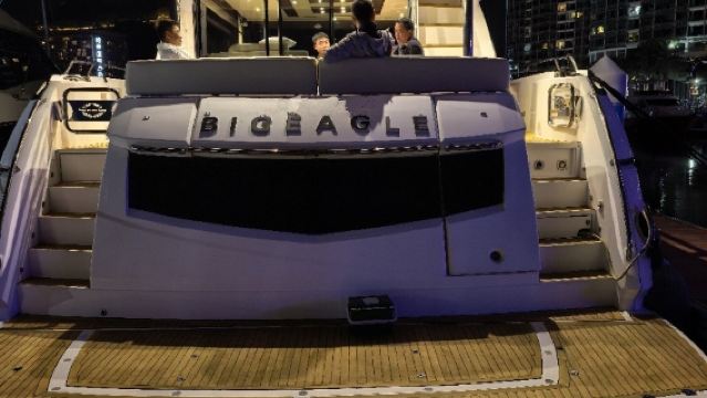 【三亞遊艇租賃】三亞半山半島遊艇碼頭~英國Sunseeker聖汐88英尺豪華遊艇包船出海團建聚會家庭度假