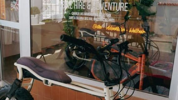 Tour guiado en bicicleta eléctrica por Ibiza