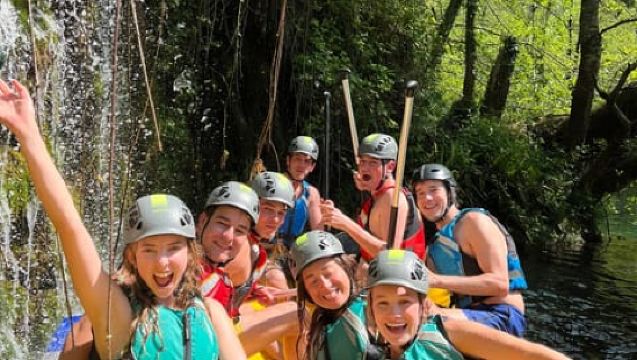 Omiš/Split: Cetina River Rafting Adventure & Cliff Jumping