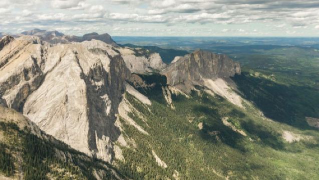 Kananaskis: 20 Minute "Warrior lookout" Helicopter Tour