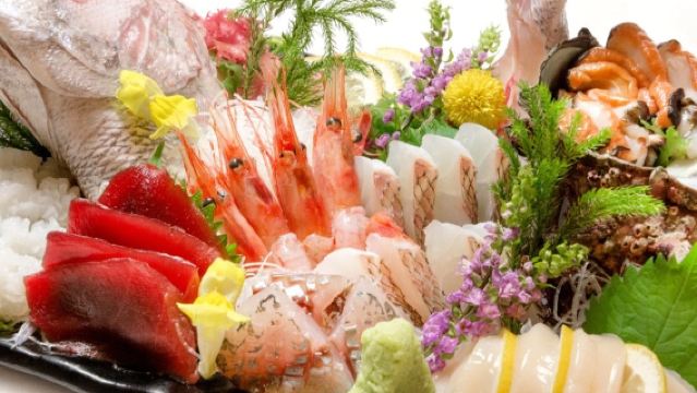 Edomae Sushi a Tokyo | Allegato Tsukiji Kagura Sushi | Aburi Edomae tradizionale vicino al vecchio mercato