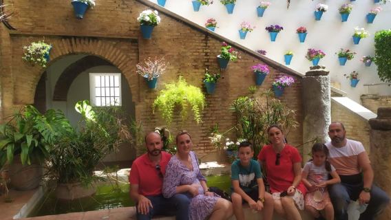 Descubre los Patios de Córdoba: Un tesoro de color y tradición.