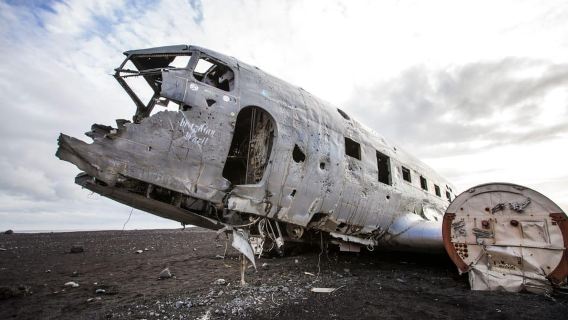 Iceland: Shuttle Service to the Plane Wreck